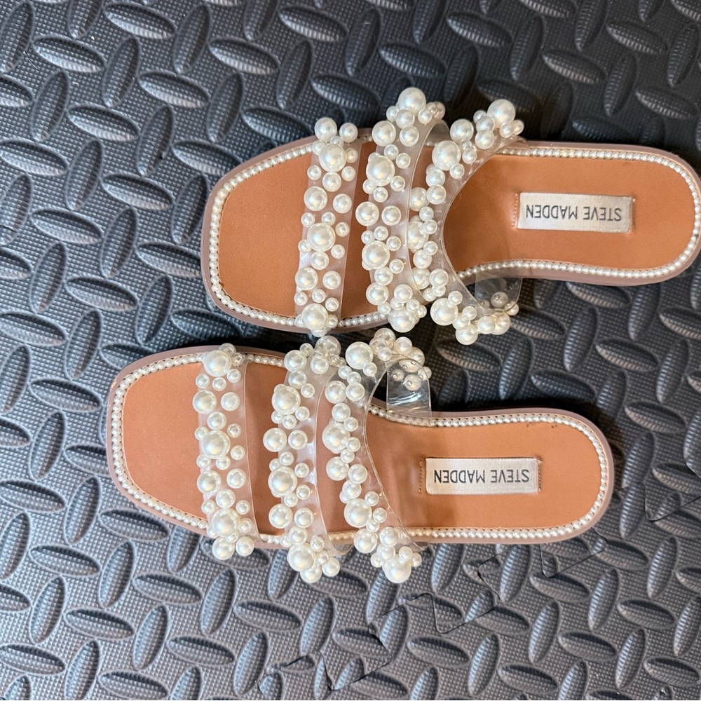 Steve Madden Tan Pearl-Embellished Slide Sandals